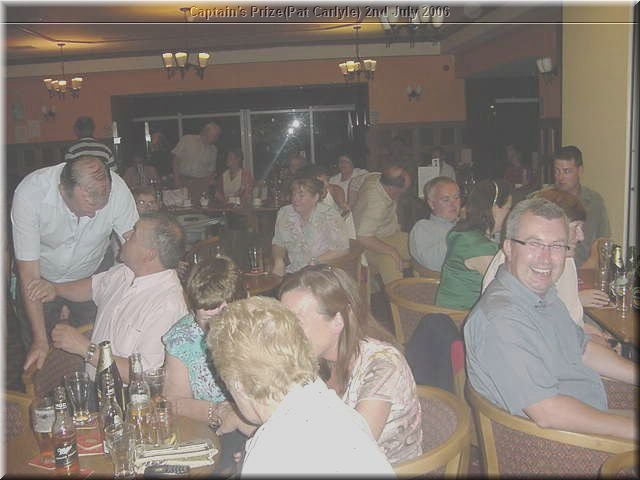image crowd-jpg