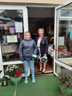 image lady-captain-jo-presenting-3rd-prize-in-junior-girls-competition-to-carla-mcevoy-jpg