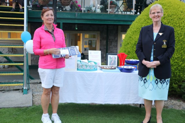 image lady-president-stephanie-gorman-presenting-criona-odea-with-second-prize-ladies-9-hole-at-the-lady-presidents-prize-day-in-portarlington-golf-club-jpg