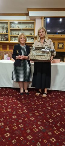image mairead-booth-dunne-accepting-2nd-prize-jpg