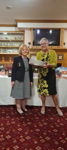 image marie-byron-accepting-2nd-prize-in-9-hole-on-behalf-of-her-daughter-siobhan-jpg