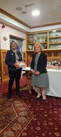 image noreen-savage-accepting-best-front-9-prize-jpg